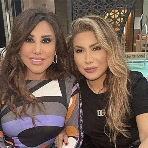نوال الزغبي ترد على اتهامها بالإساءة لنجوى كرم انتشرت خلال الساعات الماضية خبر إعجاب الفنانة اللبنانية نوال الزغبي بتغريدة تسيء لزميلتها ومواطنتها