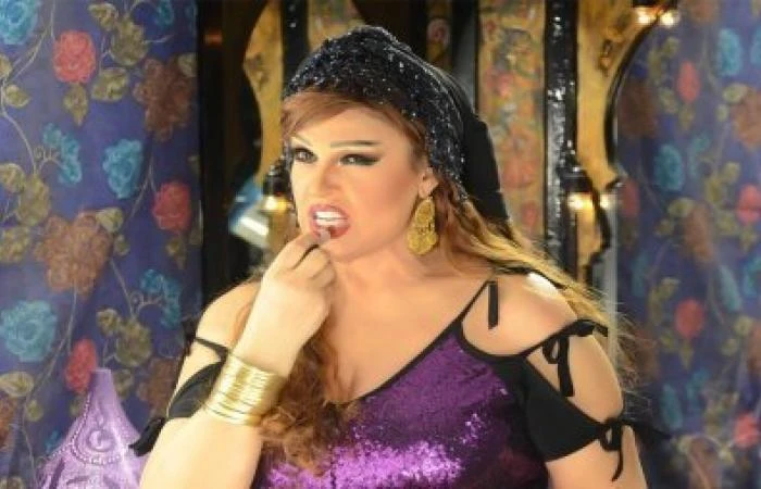 فيفي عبده تنزع ثوب الخجل تماما وتتحدث بكل وقاحة عن مشهد ساخن مع احمد زكي : (ولعني وما رضيش يطفي ناري) فيفي عبده تنزع ثوب الخجل تماما وتتحدث بكل وقاحة عن مشهد ساخن مع احمد زكي : (ول