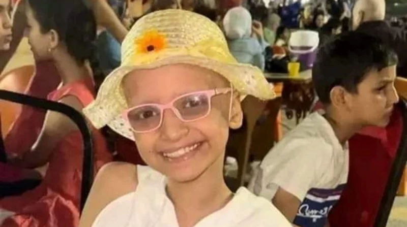 وفاة الطفلة يارا محاربة السرطان بكفر الشيخ ساد الحزن بين أهالي قرية محلة دياي التابعة لمركز ومدينة دسوق بكفر الشيخ، بعد وفاة الطفلة يارا محمد النجار،