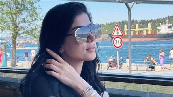 كارولين عزمي تتألق في أحدث ظهور عبر إنستجرام شاركت الفنانة كارولين عزمي صورة جديدة لها عبر صفحتها على موقع التواصل الاجتماعي لتبادل الصور والفيديوهات