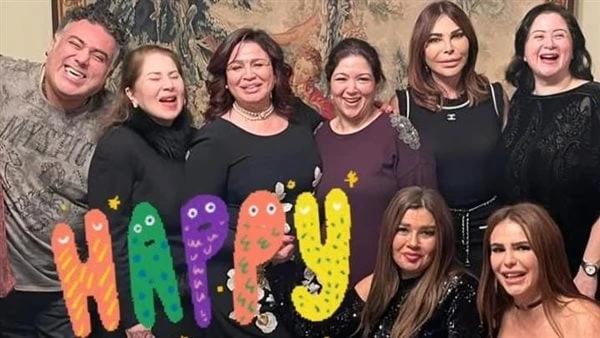 كل سنة وأنت طيب.. دنيا عبد العزيز تهنئ تامر حبيب بعيد ميلاده هنأت الفنانة دنيا عبد العزيز تامر حبيب بعيد ميلاده.ونشرت دنيا صورة تجمعها بتامر حبيب