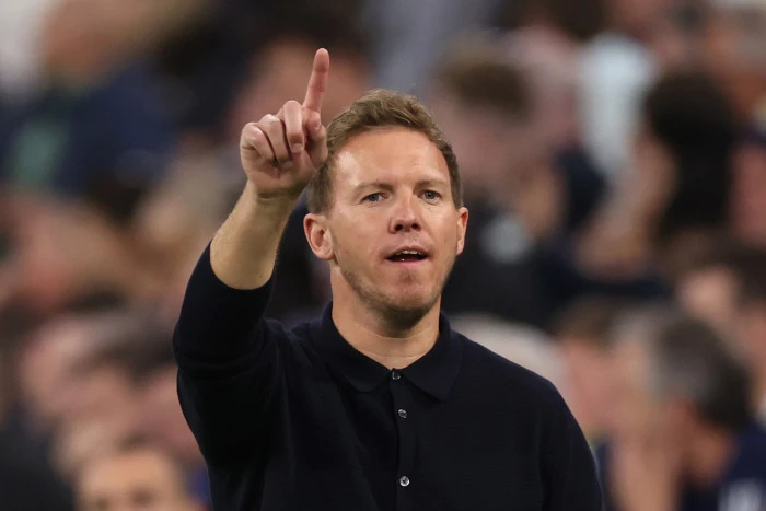 ناجلزمان مدرب ألمانيا يدرك الضغط الواقع على المجر قال يوليان ناجلزمان مدرب ألمانيا اليوم الثلاثاء إن المجر ستشعر بالضغط أكثر من فريقه لمواجهتها خطر الإقصاء من بطولة أوروبا لكرة الق