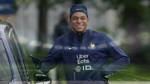 مبابي يطالب باريس سان جيرمان بدفع 100 مليون يورو طالب كيليان مبابي، رسميا من ناديه السابق باريس سان جيرمان بالحصول على رواتب ومكافآت غير مدفوعة تصل قيمتها لنحو 100 مليون يورو، بحسب