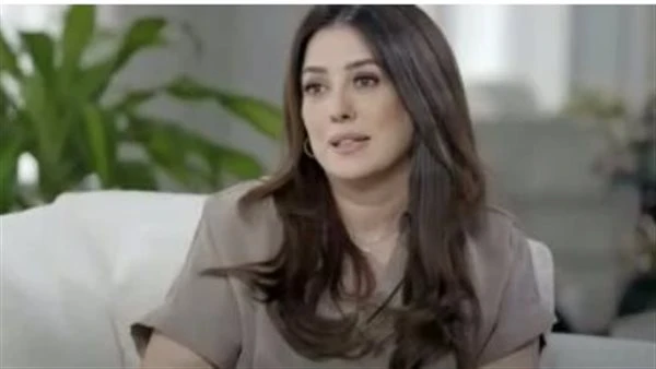 بعد حديث كندة علوش.. علامات مبكرة لسرطان الثدي.. ما هي؟ كشفت الفنانة كندة علوش، عن إصابتها بمرض سرطان الثدي، بنفس الوقت مع والدتها، وكانا يتلقيا