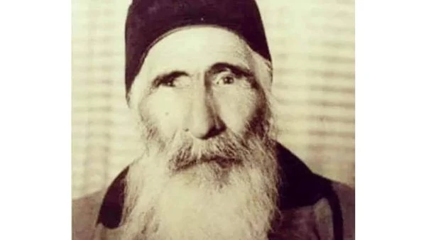 رواية امتلكني كبير الصعيد خديجه بحزن: عارفه يعنى تصحي تلاقي نفسك فحضن اخو جوزك مريم: عارفه ان الموضوع صعب بس يعنى انتي مجبربتيش تقليله عايزه شويه وقتخديجه بسرعه: لا لا الكلامه دا م