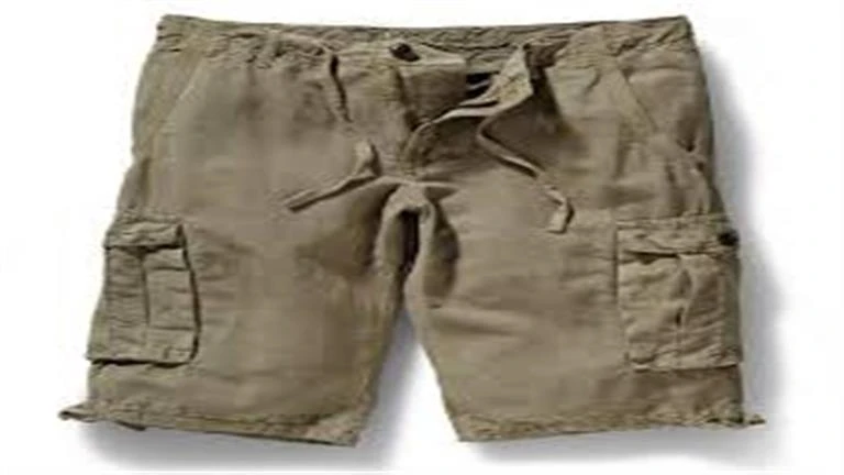 الشورت البرمودا.. نجم الموضة النسائية هذا الصيف 02:00 ص الجمعة 21 يونيو 2024 - د ب أ يسيطر الشورت البرمودا القماشي على عرش الموضة النسائية في صيف 2024 ليمنح المرأة إطلالة مريحة وأن