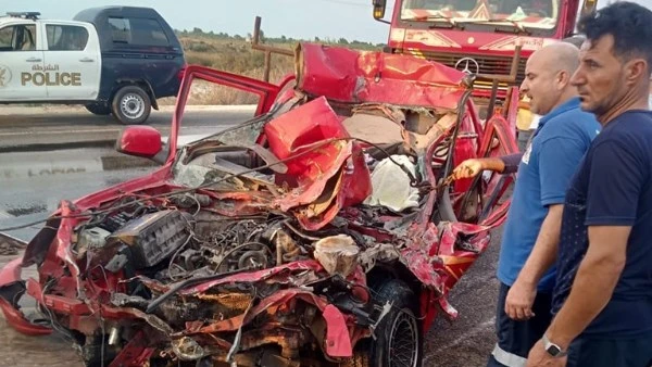 العربية اتعجنت.. مصرع وإصابة 10عمال في انقلاب سيارة على الطريق الدولي الساحلي بكفر الشيخ شهد الطريق الدولي الساحلي بالقرب من قرية مسطروة التابعة