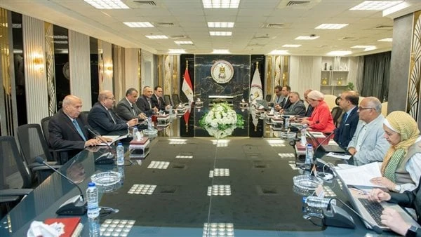 وزراء الإنتاج الحربي والبيئة والكهرباء يجتمعون لمناقشة مستجدات التعاون المشتركاستقبل المهندس محمد صلاح الدين مصطفى وزير الدولة للإنتاج الحربي