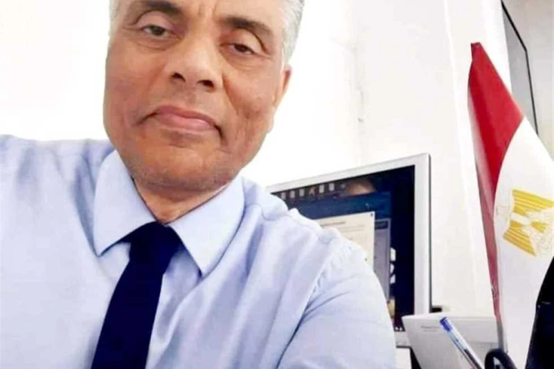 رئيس اتحاد الجاليات المصرية في أوروبا يطرح مبادرة مشروعك في بلدك (تفاصيل) مع اقتراب انطلاق مؤتمر المصريين بالخارج في شهر أغسطس المقبل، قال الدكتور