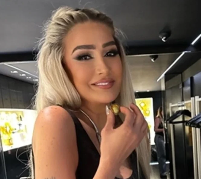 القمر دي غادة عبد الرازق جريدة افاق عربية تصدرت الممثلة المصرية غادة عبدالرازق مواقع التواصل ومحركات البحث، خلال الساعات القليلة الماضية وذلك بعد