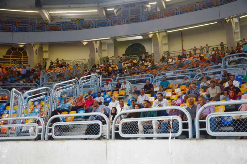 وزير الإسكان: بدء إجراء قرعة تخصيص الأراضي السكنية لبرنامج مسكن ب15 مدينة جديدة قال المهندس شريف الشربيني، وزير الإسكان والمرافق والمجتمعات، أنه تم