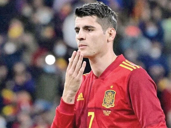 ميركاتو 2024.. موراتا يوافق على عرض ميلان واجتماع منتظر مع مسؤولي أتلتيكو مدريد ميركاتو 2024.. وافق ألفارو موراتا على العرض المقدم من ميلان من أجل الانضمام له خلال ميركاتو 2024، وس