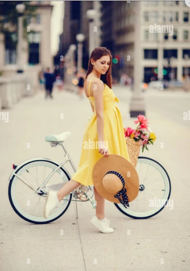 أعرف أهم تفسيرات الدراجة في المنام الدراجة في المنام تعد من الرؤى المحيرة لدى العديد من الأشخاص، يبحثون دائما عن التأويل الصحيح لهذه الرؤية، فقد تأتي الدراجة في الحلم بشواهد وأحداث