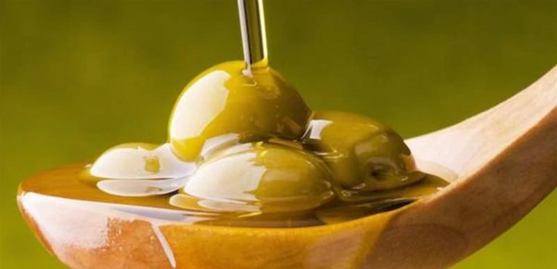 مركب طبيعي من الزيتون ينقص الوزن وينظم سكر الدم.. تعرفوا عليه صحة شاهد المقال التالي من صحافة لبنان عن مركب طبيعي من الزيتون ينقص الوزن وينظم سكر