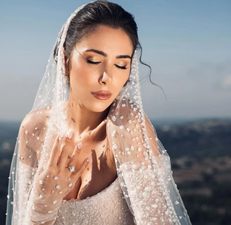 دانييلا رحمة توثق لحظات خاصة من شهر العسل افاق عربية - تواصل النجمة دانييلا رحمة توثيق أجمل لحظاتها من شهر العسل مع النجم ناصيف زيتون عبر خاصية