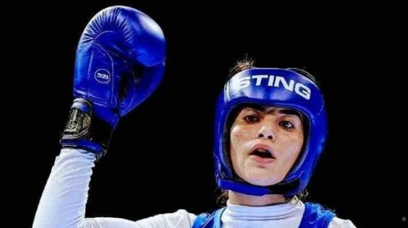 ملاكمة بلا مباراة.. أسرة يمنى عياد: التنمر كان قاسيا (خاص) ضجة كبيرة أثارتها لاعبة الملاكمة المصرية يمنى عياد، بعد استبعادها من منافسات أولمبياد باريس دون لعب أي مباراة السبت الماض