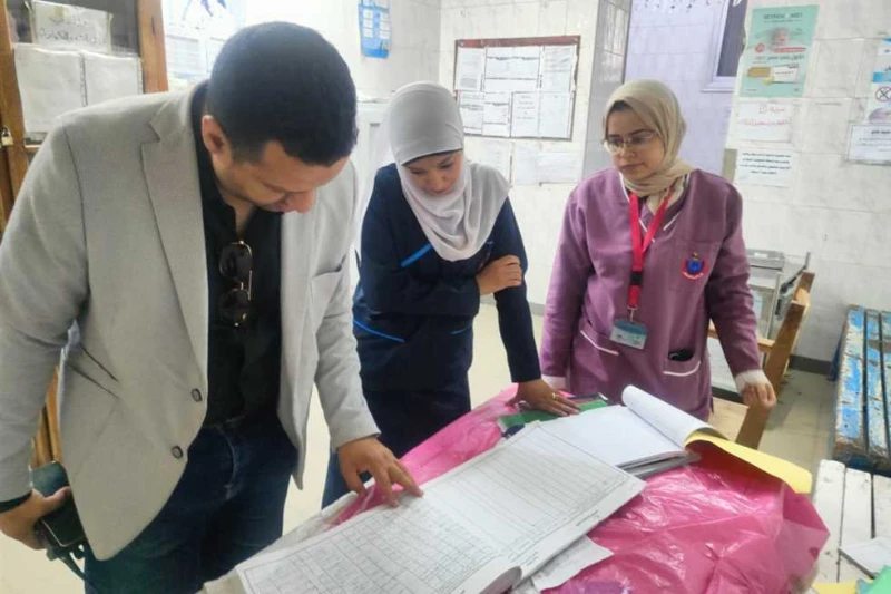 إحالة 10 أطباء وتمريض للتحقيق ونقل طبيبة وممرضة خلال جولة مفاجئة لصحة أسيوط شنت مديرية الصحة بأسيوط، جولة مفاجئة على المنشآت الصحية لمتابعة الأداء،