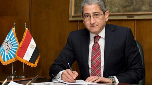 ماجد منير رئيس تحرير الأهرام يكتب: مستودعات الخطر في الشرق الأوسطأكد الكاتب الصحفي ماجد منير رئيس تحرير الأهرام أن الأقليم يشهد تحولات دائمة أو مؤقتة نتيجة غياب نظام واضح المعالم و