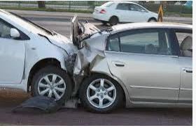 تأويلات ابن سيرين لرؤية حادث السيارة في المنام تأويلات ابن سيرين لرؤية حادث السيارة في المنام، يعتبر من الأشياء التي لا تدل على الخير حيث أن الحوادث