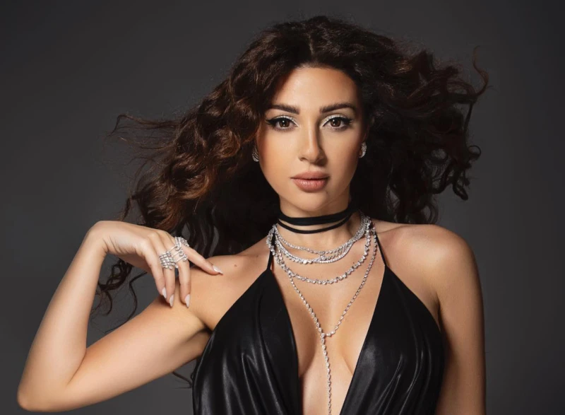 قبل حفلها الضخم في موناكو، ميريام فارس توثق أروع لحظات عطلتها الصيفية مع عائلتها شاركت الفنانة اللبنانية ميريام فارس، متابعيها عبر إنستغرام، مجموعة