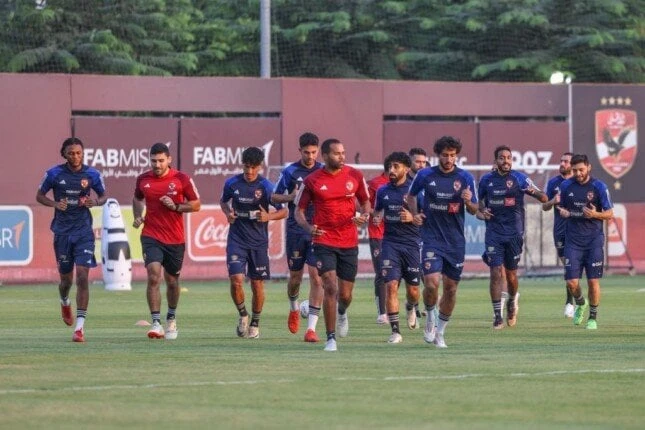 الأهلي يواصل تدريباته دون راحة استعدادا لمواجهة الألومنيومالأهلي يواصل تدريباته دون راحة استعدادا لمواجهة الألومنيوم افاق عربية نتحدث اليوم حول