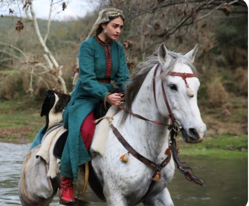 تعرف على تفسير حلم ركوب الخيل لابن سيرين تعرف على تفسير حلم ركوب الخيل لابن سيرين، يعد حلم ركوب الخيل من الأحلام التي لها العديد من التفسيرات