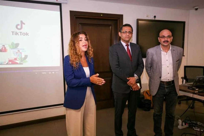 بالتعاون مع تيك توك.. بدء التدريب على صناعة محتوى من الذكاء الاصطناعي بنقابة الصحفيين انطلقت فعاليات التدريب على كيفية صناعة محتوى ناتج عن الذكاء