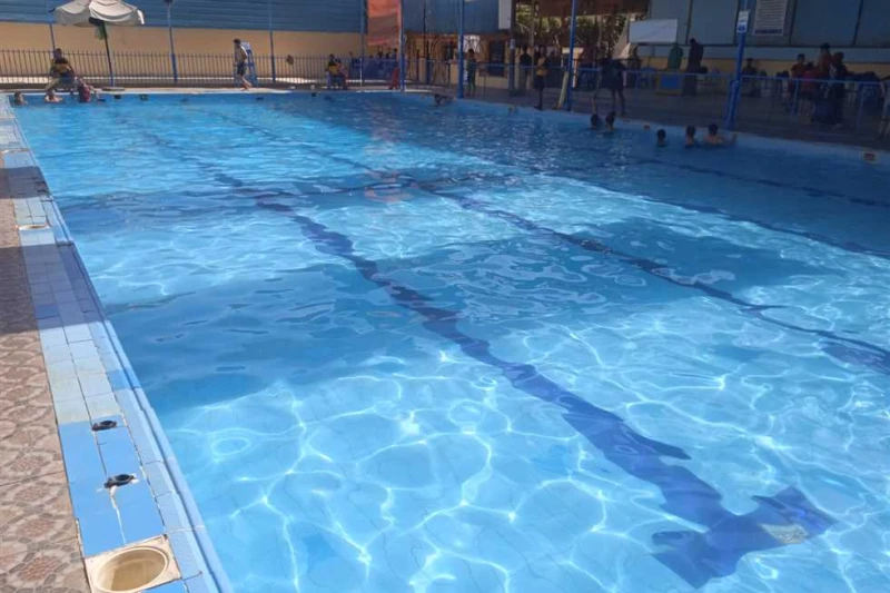 حفاظا على أرواح المواطنين.. محافظ أسيوط يوجه بمتابعة إجراءات السلامة بحمامات السباحة بالأندية قال اللواء الدكتور هشام أبوالنصر، محافظ أسيوط، إنه تم