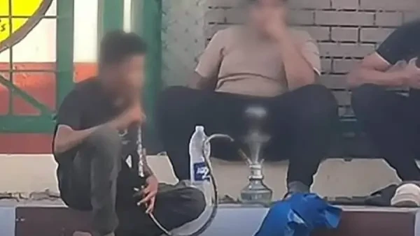 أول تعليق من رياضة الغربية عن تدخين أطفال ل الشيشة داخل مركز شباب رياضة الغربية ,. أصدرت مديرية الشباب و الرياضة في محاافظة الغربية بيان بشأن واقعة قيام أطفال بتدخين للشيشة في داخل