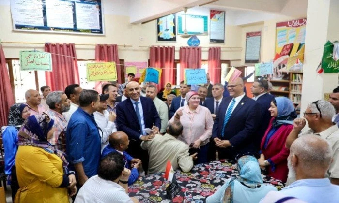 وزير التعليم ومحافظ القليوبية يتفقدان مدارس بنها لتطوير العملية التعليميةجانب من زيارة وزير التعليم لمحافظة القليوبيةأحمد صلاح خطابقام الدكتور محمد