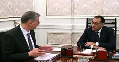 متابعة اسامة عبدالحميد التقى الدكتور مصطفى مدبولي، رئيس مجلس الوزراء، اليوم، المهندس كريم بدوي، وزير البترول والثروة المعدنية، وذلك في إطار متابعة