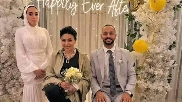 الحربوئة.. البلوجر مي إبراهيم تثير الجدل بتصرف غريب في خطوبة شقيقهاأثارت البلوجر الشهيرة مي إبراهيم الجدل على السوشيال ميديا بعد نشرها صور من حفل