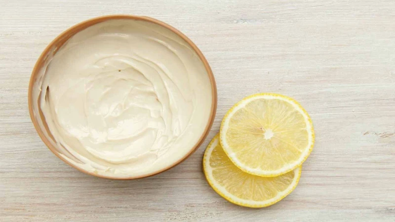 ماسك النشا والليمون لتفتيح البشرة درجتين فوري وإزالة البقع والتصبغات من أول استعمالتهتم السيدات دائما بجمال بشرتها ولذلك يقوم البعض بشراء منتجات غالية الثمن لكي تصبح البشرة بيضاء و