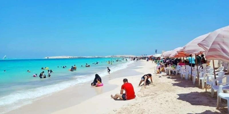 اللي في مرسى مطروح مافيش بحر النهاردة قامت مدينة مرسي مطروح باتخاذ إجراءات صارمة بغلق الطرق والكورنيش المؤدي إلى الشواطئ المفتوحة لمنع رواد مطروح من