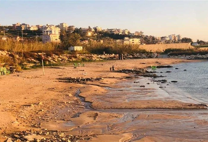 بعد انحسار المياه، الوزراء يوضح حقيقة حدوث تسونامي البحر المتوسط بعد ترديد العديد من الشائعات حول حدوث تسونامي البحر الأبيض المتوسط، وتضرر السواحل