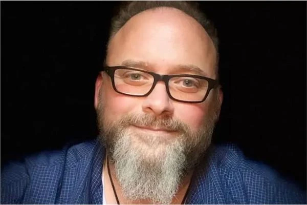 بعد وضعه في كيس الموتى.. أمريكي يعود من الموت متفرقات شاهد المقال التالي من صحافة مصر عن بعد وضعه في كيس الموتى أمريكي يعود من الموت، بعد وضعه في كيس