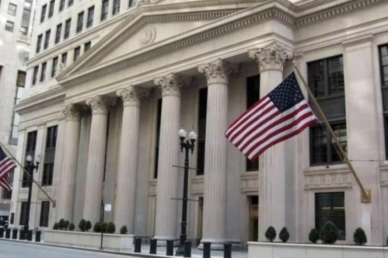 هل يخفض الفيدرالي الأمريكي أسعار الفائدة الأربعاء المقبل ؟تقارير تفيد بأن الاحتياطي الفيدرالي قد يعلن في الاجتماع القادم عن نية تخفيض أسعار الفائدة