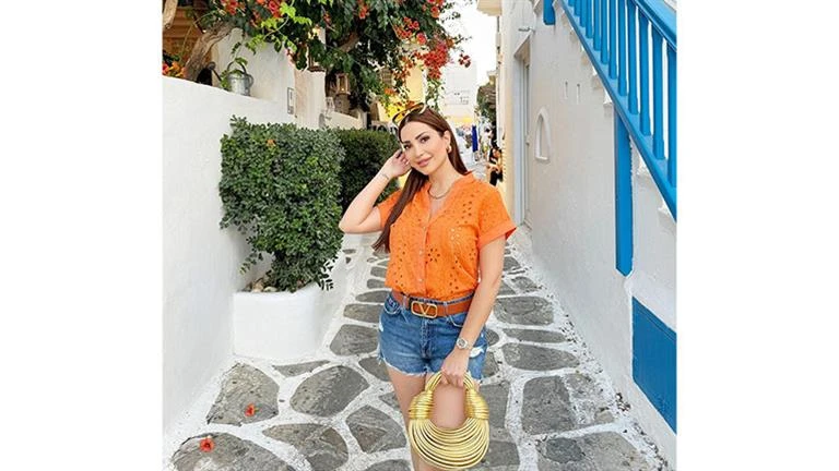 فنون: نسرين طافش تهاجم فنانة: محصلش حاجة بيني وبين جوزها تغضب ربنا اقرأ في أفاق عربية نسرين طافش تهاجم فنانة محصلش حاجة بيني وبين جوزها تغضب ربنا، 11