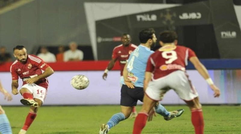 موعد مباراة الأهلي وبيراميدز بالدورى الليلة.. والقناة الناقلة يلتقي النادي الأهلي، بقيادة السويسري مارسيل كولر، مع نظيره بيراميدز، ضمن منافسات الجولة