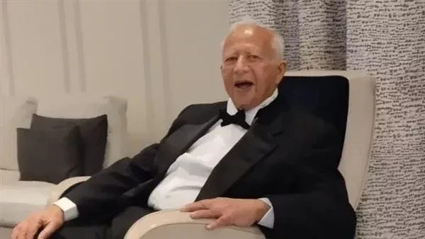 تشجعيكم بالدنيا.. هاني شنودة يوجه رسالة لجمهوره فى حفله بمدينة العلمين انطلق منذ قليل حفل فرقة المصريين بقيادة للموسيقار هاني شنودة ضمن فعاليات مهرجان العلمين في دورته الثانية في م