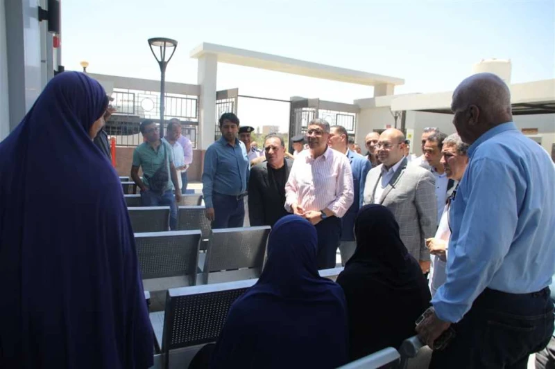 محافظ الجيزة يتفقد الخدمات الصحية بمستشفيات العياط المركزي و الأمراض الصدرية تفقد المهندس عادل النجار محافظ الجيزة، اليوم الثلاثاء، انتظام العمل