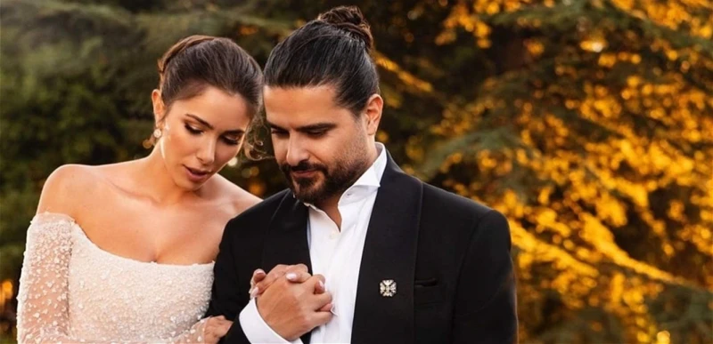 أطل ببدلة باللون الأزرق.. الجمهور يستقبل ناصيف زيتون بالزغاريد في إهدنيات وهذا ما أهداه لزوجته دانييلا ناصيف تعرف على التالي أطل ببدلة باللون