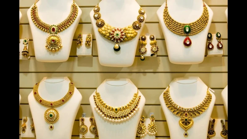 تراجع وارتفع تذبذب اسعار الذهب بآخر تعاملات 1872024 وال21 الآناستقرت اسعار الذهب في مصر في التعاملات الصباحية اليوم الخميس 18 يوليو 2024، بعد ارتفاعه