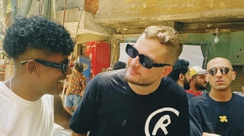 مروان موسى وعفروتو يسخران من مطربي الراب في منوعات 2019 طرح مؤدي الراب عفروتو، أغنية جديدة بعنوان منوعات 2019، بالتعاون مع صديقه مروان موسى، ضمن