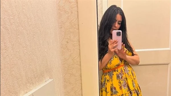 حافية القدمين.. نهى عابدين بإطلالة مثيرة عبر إنستجرامشاركت نهى عابدين، جمهورها عبر حسابها الخاص بموقع انستجرام صورا جديدة لها .وظهرت نهى عابدين