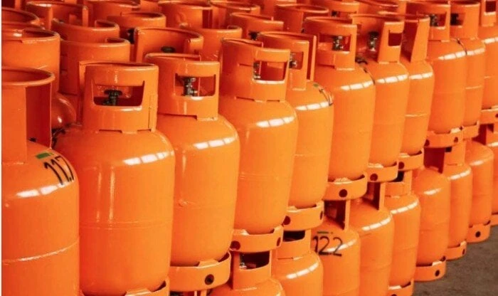 بعد رفع سعر البنزين والسولار.. اسطوانة الغاز بكام؟ خدمات شاهد المقال التالي من صحافة مصر عن بعد رفع سعر البنزين والسولار اسطوانة الغاز بكام؟، سعر