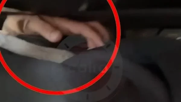 بالفديو التحرش بفتاة بأوبر والفتاة تفجر التحقيقات وتهدد مش هاسكتالتحرش بفتاة بأوبر تقدمت فتاة تعمل بإحدى شركات التطوير العقاري بشكوى بعد تعرضها لتحرش