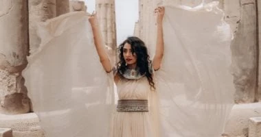 سهيلة صممت فساتين مستوحاة من التراث للحفاظ على البيئة.. يتلبسوا بكذا طريقة المرأة والمنوعات شاهد المقال التالي من صحافة مصر عن سهيلة صممت فساتين مستوحاة من التراث للحفاظ على البيئة