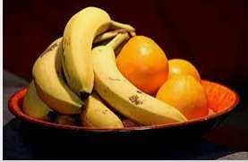 أهم دلالات رؤية الموز والبرتقال في المنام أهم دلالات رؤية الموز والبرتقال في المنام تحمل الكثير من الدلالات والمعاني، مع العلم أن رؤية الفواكه