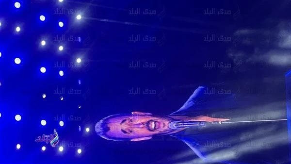 سلامتك.. جمهور حفل كاظم الساهر يطمئن على حالته الصحية حرص جمهور حفل كاظم الساهر في العلمين على الاطمئنان على حالته الصحية بعد انتشار شائعات مؤخرا عن